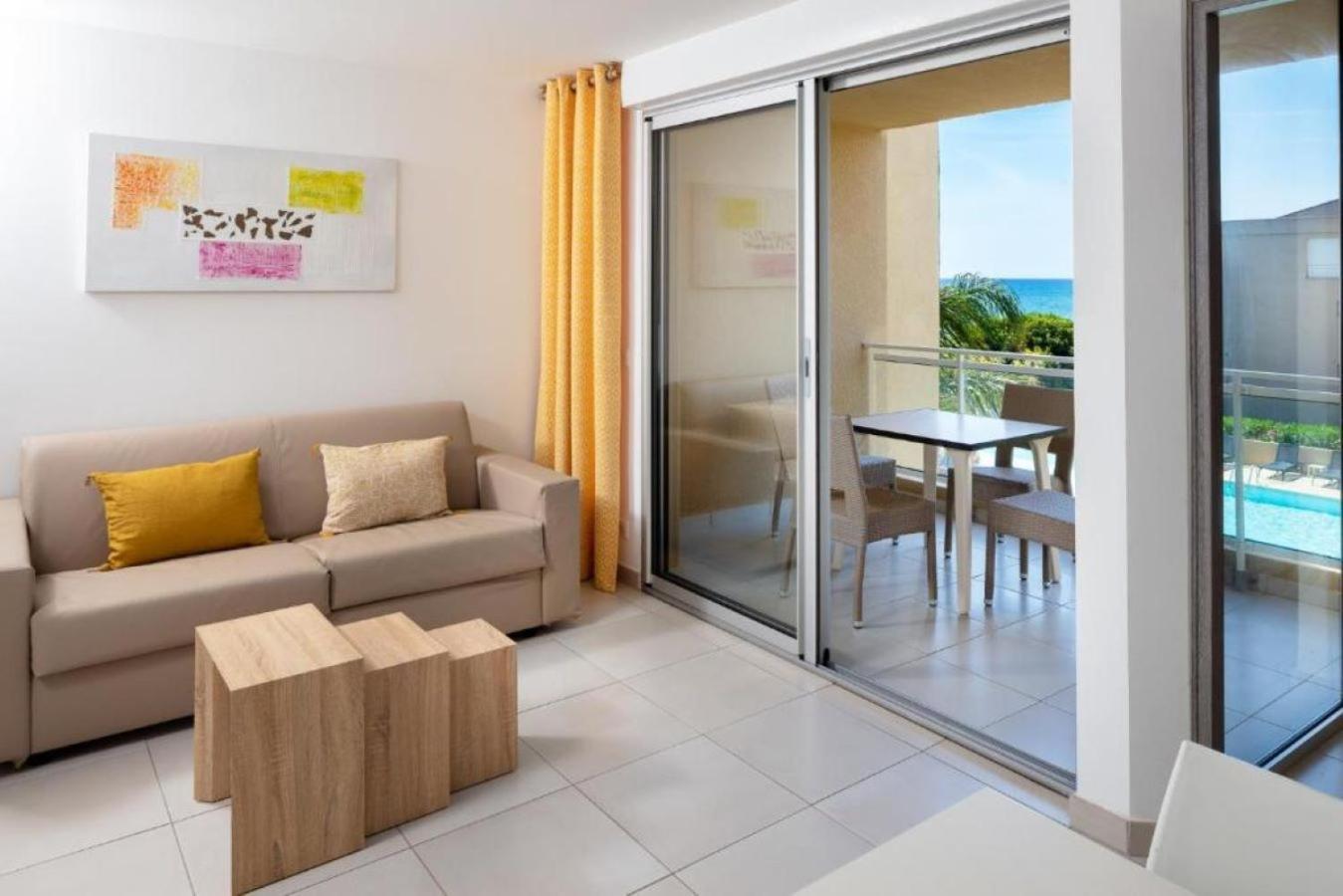 Residence Marina Bianca Santa-Lucia-di-Moriani Buitenkant foto