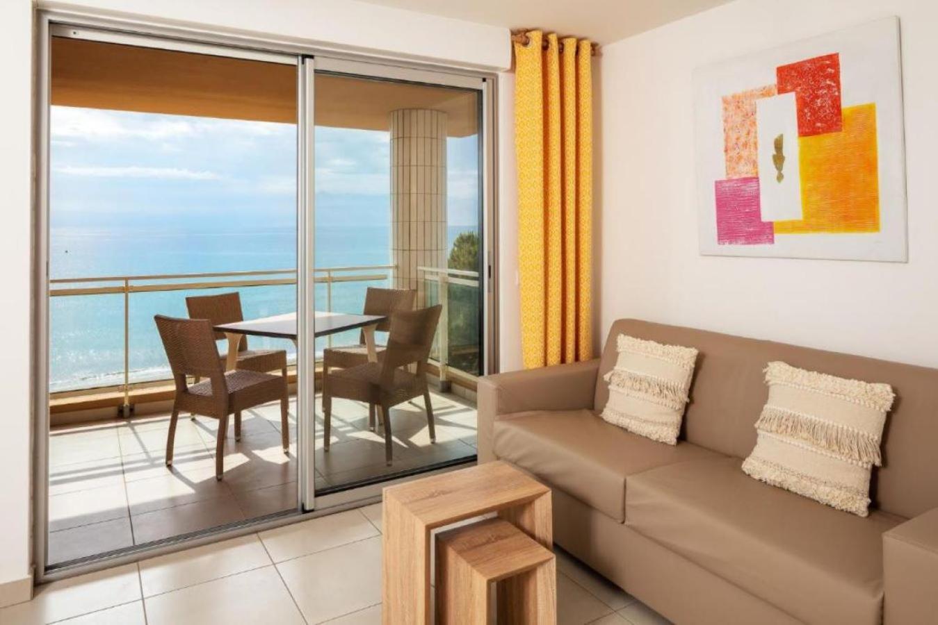 Residence Marina Bianca Santa-Lucia-di-Moriani Buitenkant foto