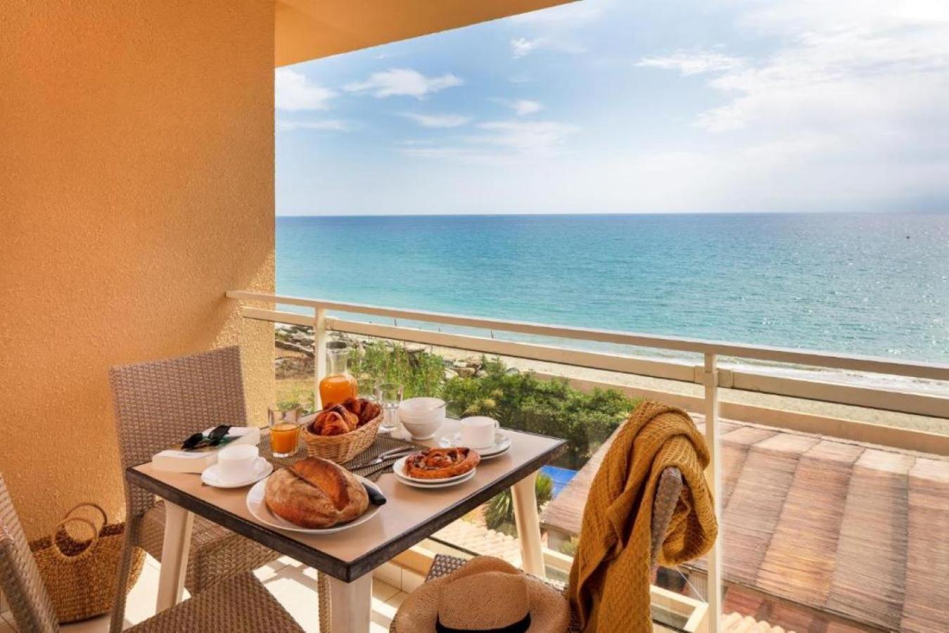 Residence Marina Bianca Santa-Lucia-di-Moriani Buitenkant foto