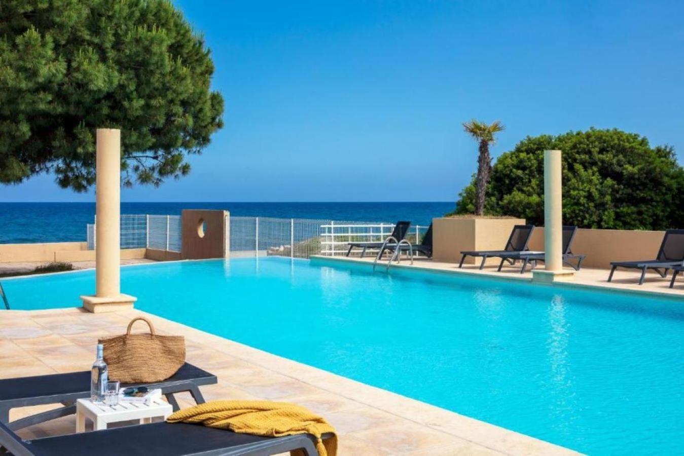 Residence Marina Bianca Santa-Lucia-di-Moriani Buitenkant foto