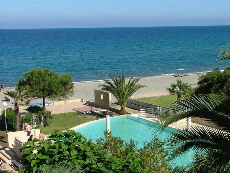 Residence Marina Bianca Santa-Lucia-di-Moriani Buitenkant foto